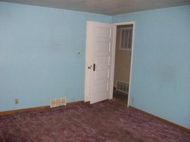 2038 Roys Ave, Elkhart, IN 46516 - photo 5