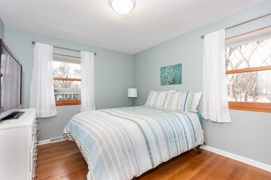 329 Tanoak Ln, Naperville, IL 60540 - photo 4