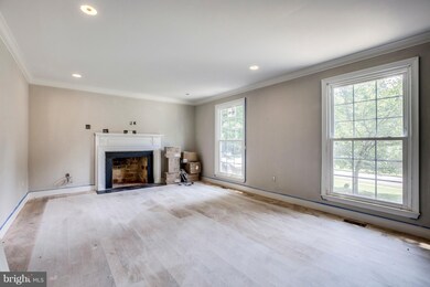 8707 Eaglebrook Ct, Alexandria, VA 22308 - photo 4