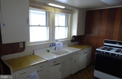 17741 Virginia Ave, Hagerstown, MD 21740 - photo 2