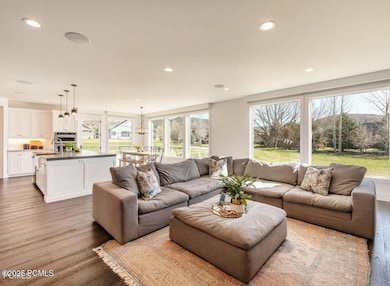 1_IMG_F8FFF5A760EC-1