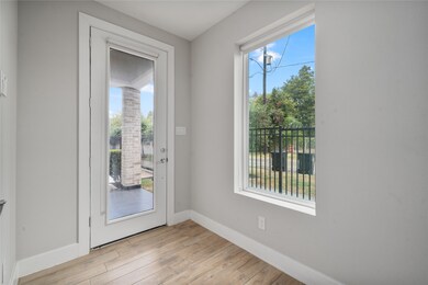 2510 Tuam St unit G, Houston, TX 77004 - photo 6