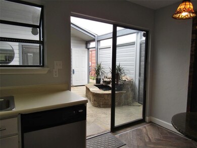 610 Bellaire Dr unit D, Hurst, TX 76053 - photo 5