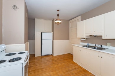 2510 E Superior St, Duluth, MN 55812 - photo 6