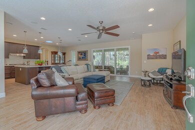 117 Briargate Look-7