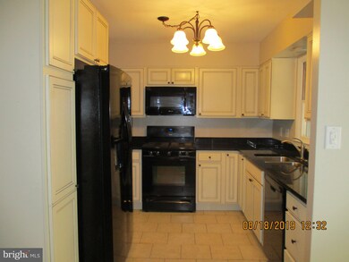 3044 Winter Pine Ct, Fairfax, VA 22031 - photo 2