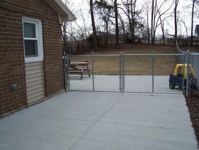 6824 Nalery Way, Louisville, KY 40228 - photo 3