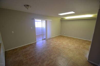 6 Eat-in Kitchen & Family Area