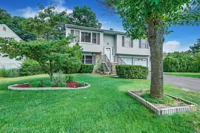 4 Independence Way Howell NJ-large-003-1