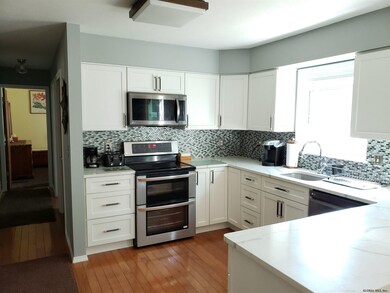 11 Oxford Dr, Saratoga Springs, NY 12866 - photo 6