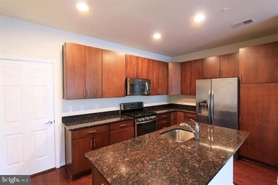 3024 Rittenhouse Cir unit 37, Fairfax, VA 22031 - photo 3