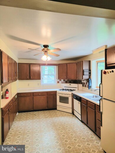 335 Thunder Rd, Front Royal, VA 22630 - photo 7