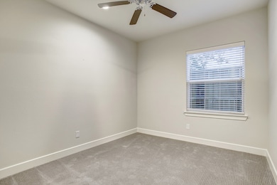 128 Knights Bridge Park Ln, Houston, TX 77018 - photo 5