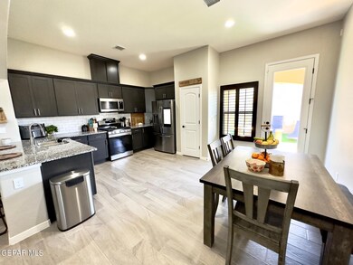 732 Oxfordshire St, El Paso, TX 79928 - photo 7