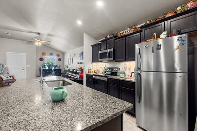 9221 Red Cliff Ave, Odessa, TX 79765 - photo 4