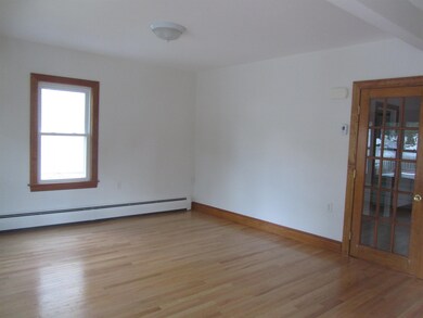 104 Kinsley St, Nashua, NH 03060 - photo 5
