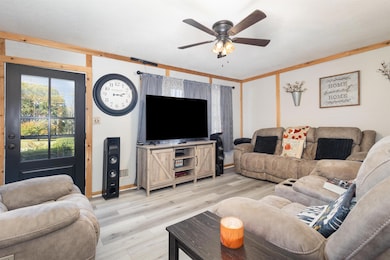 1114 Springdale Cir, Boiling Springs, SC 29316 - photo 3