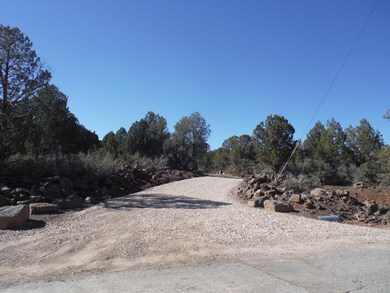 Private secluded driveway