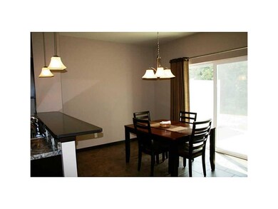 405 Cimarron Dr, Hiawatha, IA 52233 - photo 6