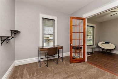 1406 K St SW, Cedar Rapids, IA 52404 - photo 2