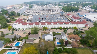 340 N Berrien St, New Buffalo, MI 49117 - photo 6