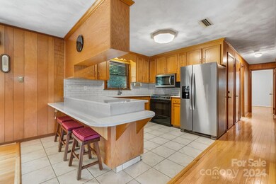 3434 38th Street Dr NE, Hickory, NC 28601 - photo 6