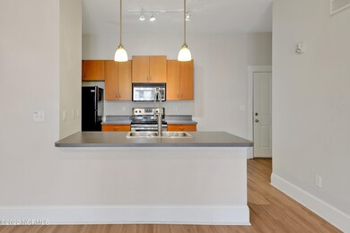 709North4thStreetSte304-04