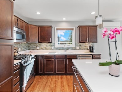 142 Commodore Dr, Vergennes, VT 05491 - photo 5