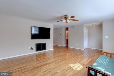 338 Park Hall S, Laurel, MD 20724 - photo 3