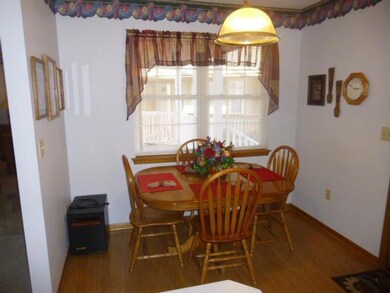 412 NW Augusta Ct, Blue Springs, MO 64014 - photo 2