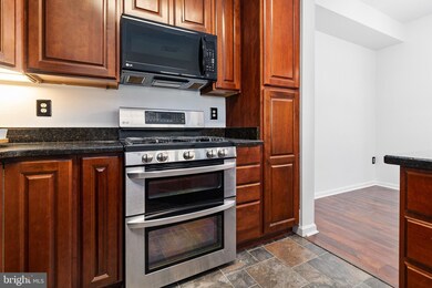 8321 Sanderling Way unit 25, Lorton, VA 22079 - photo 5