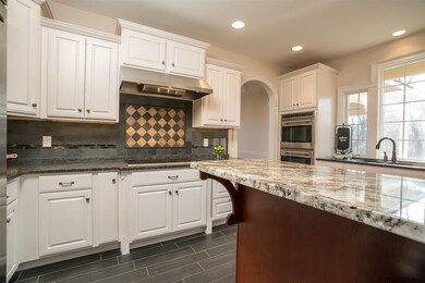 29 Bacon Ln, Albany, NY 12211 - photo 4