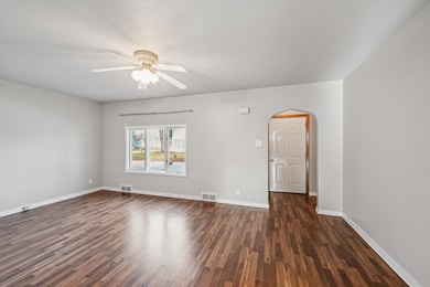 417 2nd Ave NW, Waverly, IA 50677 - photo 2