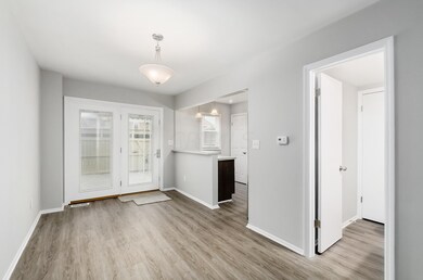 619 Simbury St, Columbus, OH 43228 - photo 6