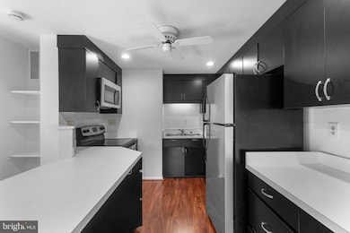 1806 N Shore Ct, Reston, VA 20190 - photo 6