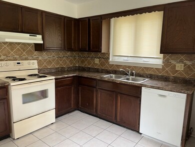 4062 Charleston Rd unit 1W, Matteson, IL 60443 - photo 6