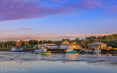 Old Ferry 19 OR