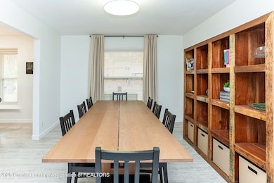 6327 Skyline Dr, East Lansing, MI 48823 - photo 7