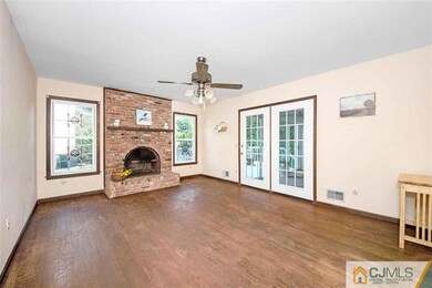 10 Holly Ct, Middlesex, NJ 08846 - photo 6