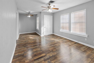 1105 Woodlawn Blvd, Denison, TX 75020 - photo 5