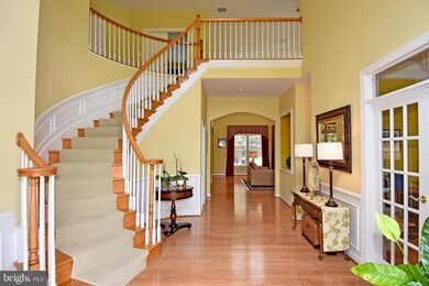 7203 White House Dr, Springfield, VA 22153 - photo 2