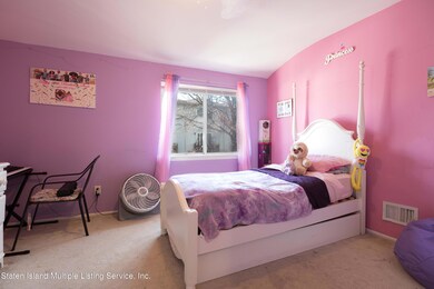 110 Lorraine Loop Bedroom1