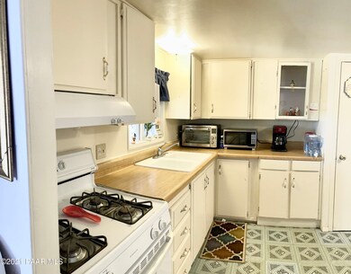 2094 N Forest Line Rd, Ash Fork, AZ 86320 - photo 5