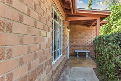 2907 E Pinchot-2 - Copy
