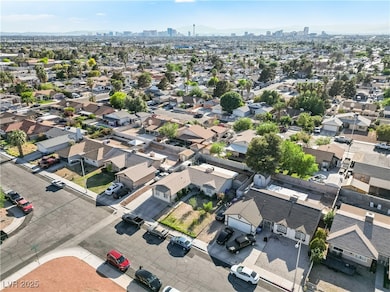 Bird's eye view of city skyline