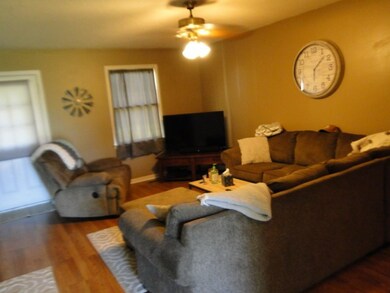 123 Lindbergh Ln, Shelbyville, TN 37160 - photo 3