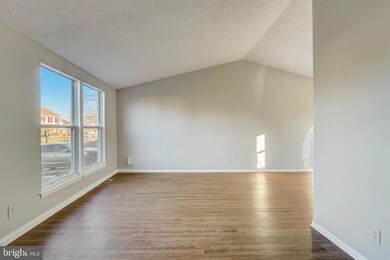 131 Independence Dr, Morrisville, PA 19067 - photo 5