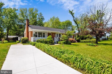 10721 Ames St, Fairfax, VA 22032 - photo 3