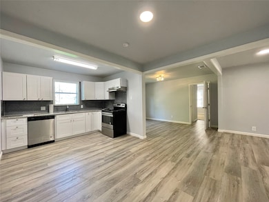 150 Huisache St, Lake Jackson, TX 77566 - photo 7