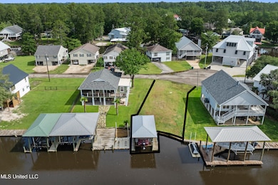 6117 Kiowa St, Kiln, MS 39556 - photo 2